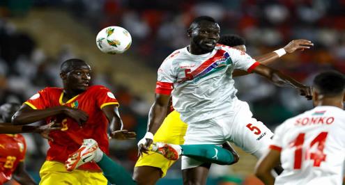  غينيا تفوز على جامبيا وتعزز فرص التأهل بأمم أفريقيا (فيديو وصور)